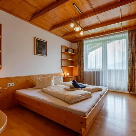 Sandra Chalet